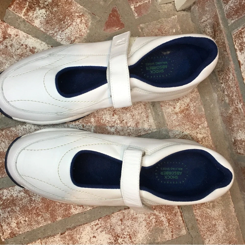 Propet Women's White Navy Mary Jane Therapeutic Walker Shoes size 9 W - Picture 16 of 16